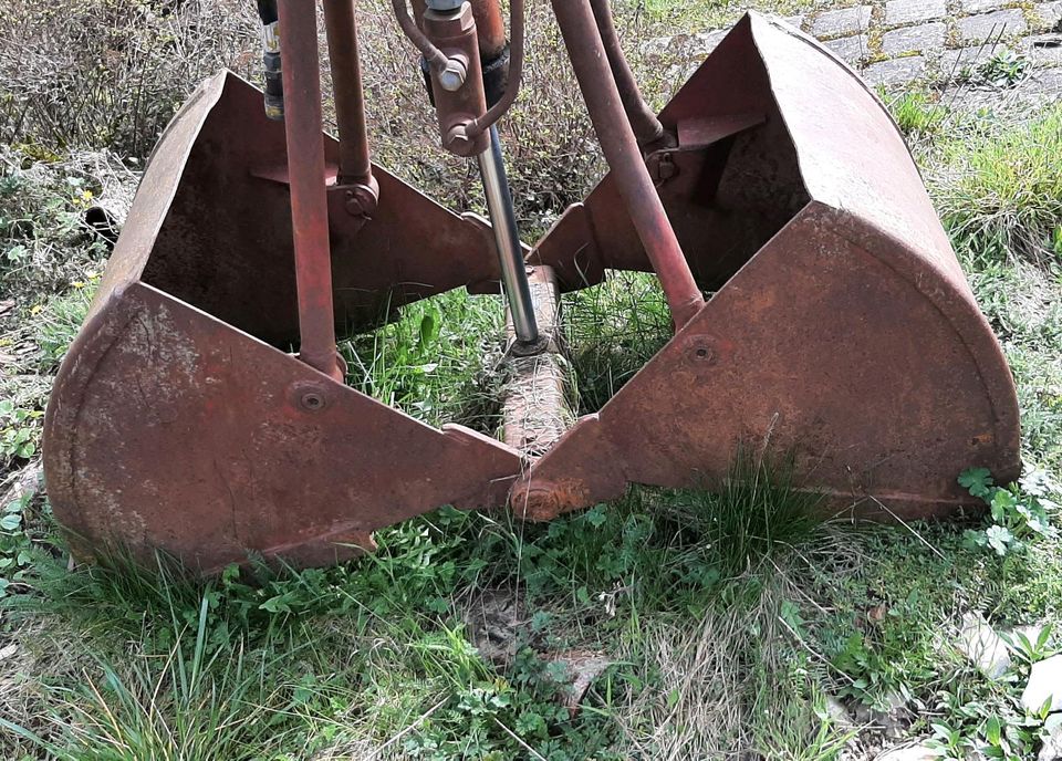 IFA T 157 / 2 Fortschritt Oldtimer Bagger Kran in Heiligenstadt