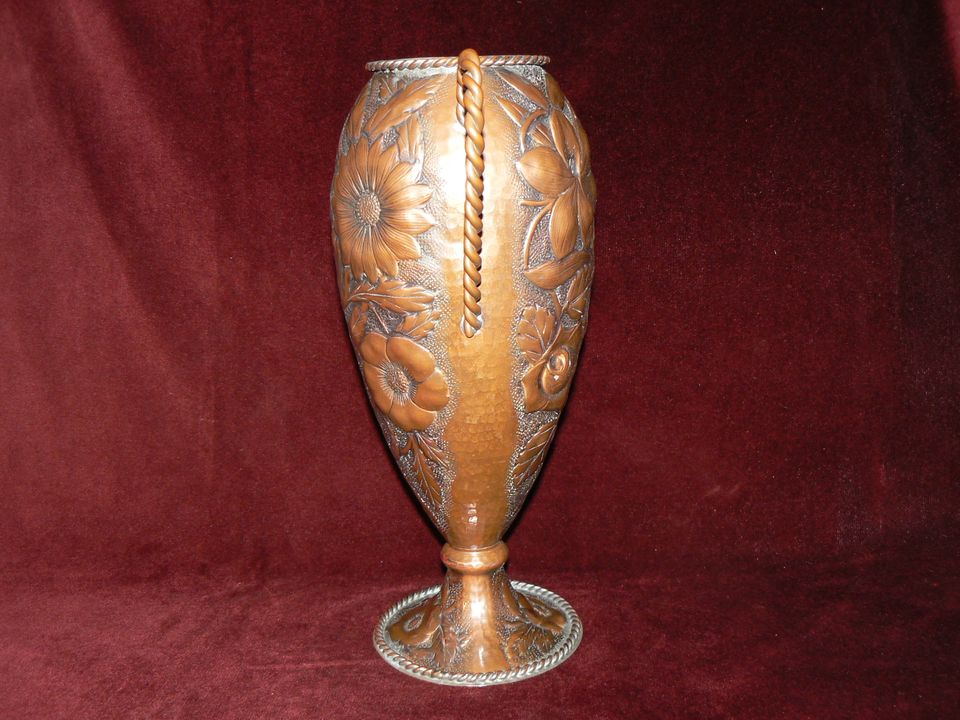 Antike Kupfervase, Blumenvase Handarbeit in Rosenfeld