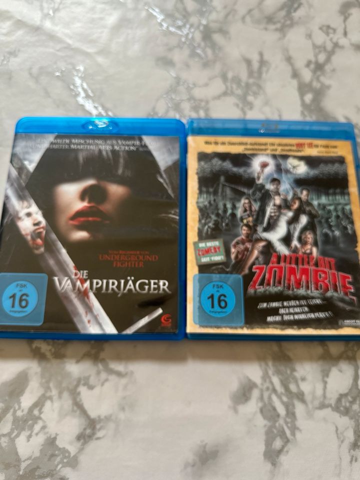 Zwei Blu-ray Die Vampirjäger und A Little Bit Zombie in Wipperfürth
