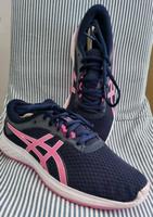Asics Sportschuhe Hallenschuhe Gr. 38 gebraucht Aachen - Vaalserquartier Vorschau