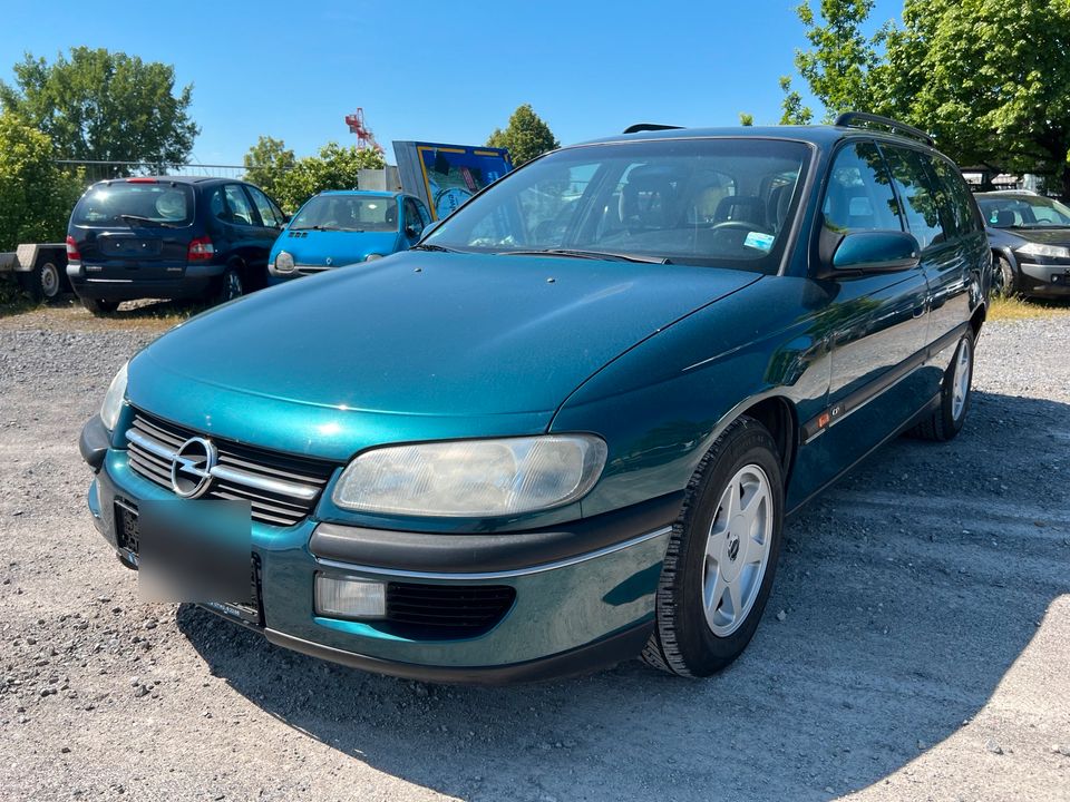 Opel Omega B Caravan 2,0 Automatik in Sachsenheim