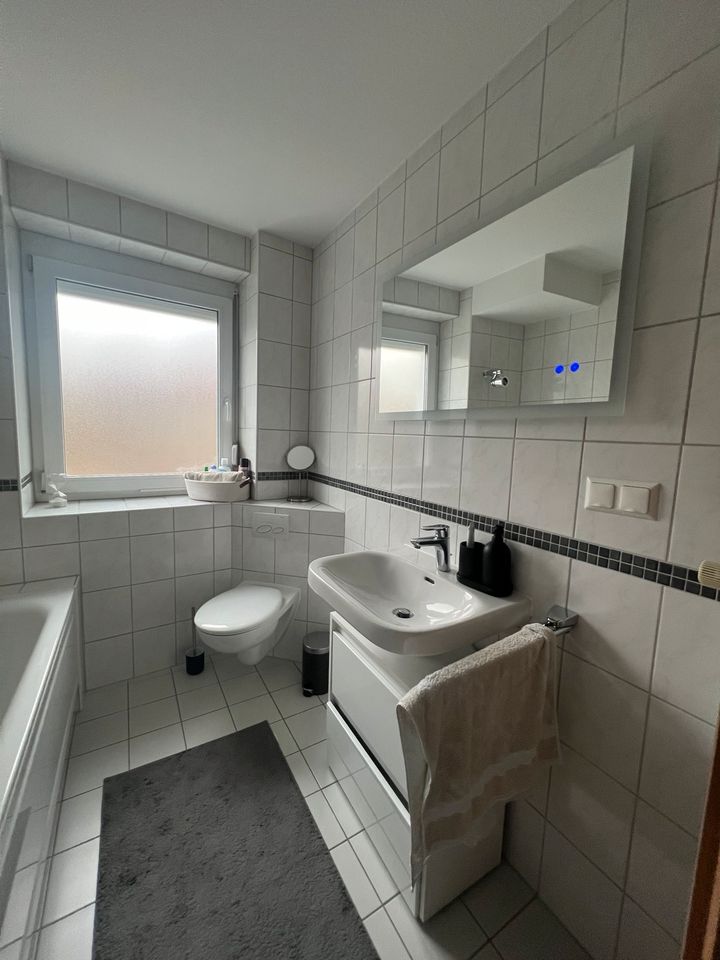 Badezimmer Spiegel mit LED Touch Funktion in Kitzingen