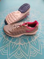 *Brandneue*  Nike Knackige Air Max Invigor 38 Sportschuhe Hessen - Naumburg  Vorschau