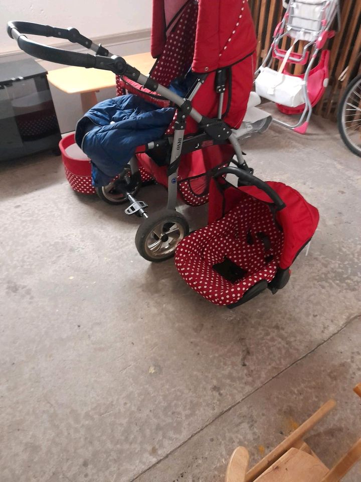 Kombiset Kinderwagen plus Autoschale in Coswig