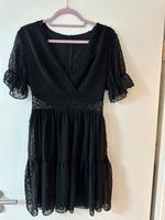 Schwarzes Kleid mit dekorativen Akzenten – elegant & modern Bayern - Taufkirchen München Vorschau