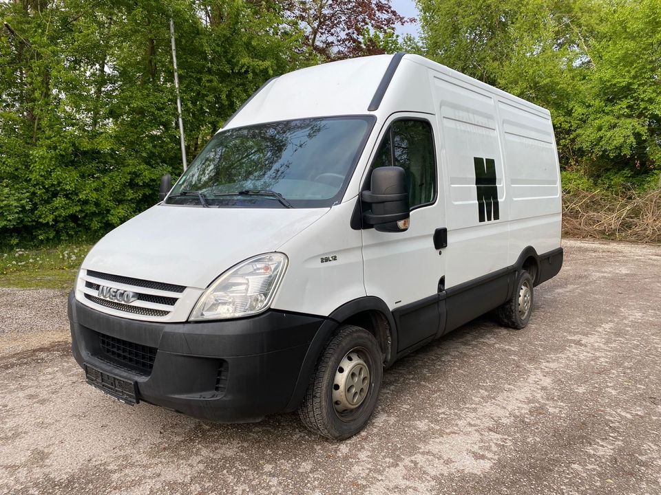 IVECO DAILY 2.3 in Augsburg