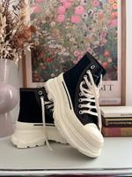 Alexander McQueen Schuhe sneaker Nordrhein-Westfalen - Hamminkeln Vorschau