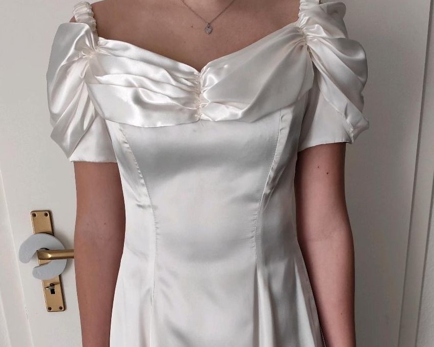 Hochzeitskleid * Brautkleid Satin Vintage Gr.36/38 in Glinde