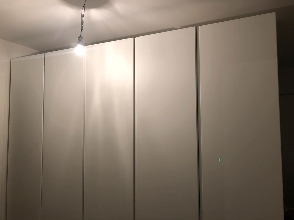 IKEA PAX Kleiderschranksystem mit vielfältigem Komplement-Zubehör in Siegburg