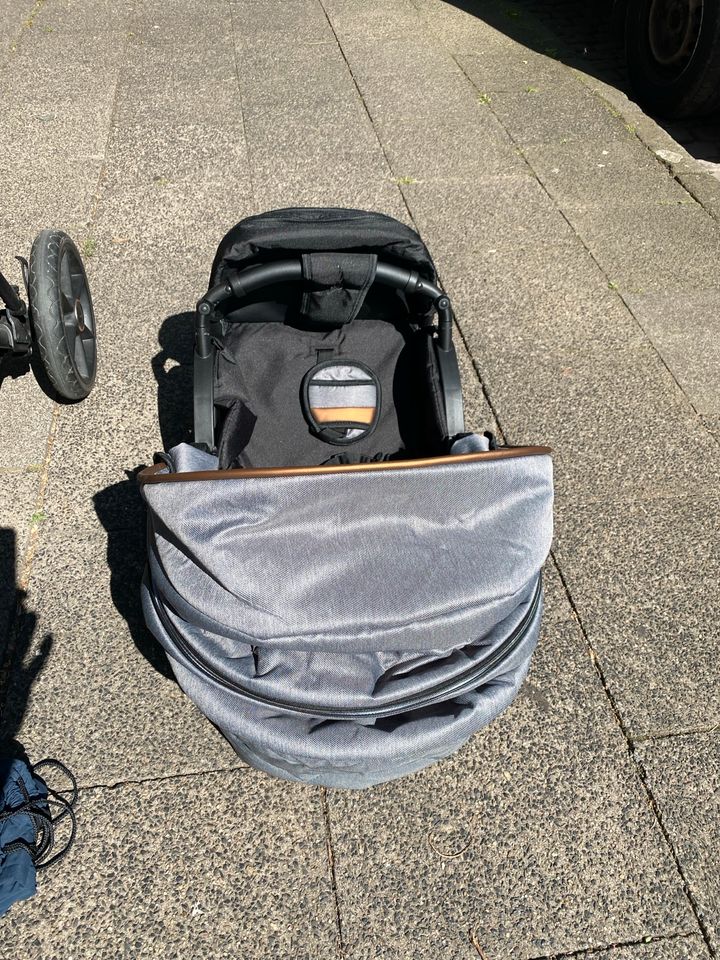 Kinderwagen,Babywagen 3 in 1 in Duisburg