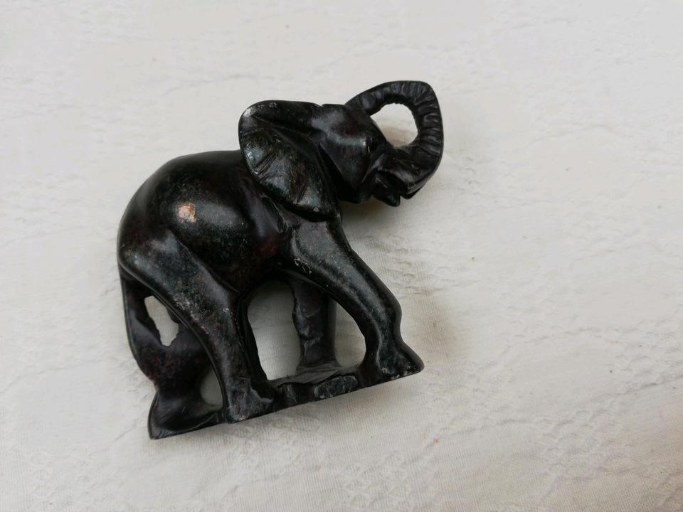 2 Elefanten Stein Afrika und Indien ca. ca. 5,5 cm und 4,5 cm in Herrenberg