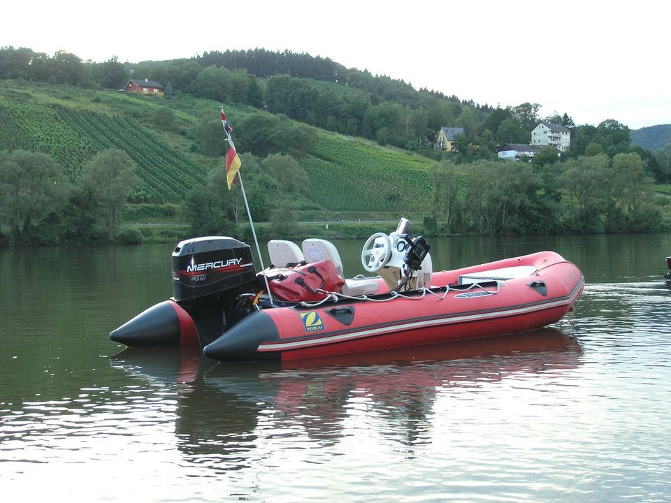 Schlauchboot Zodiac MKIII Futura mit 40PS Mercury und Anhänger in Erftstadt