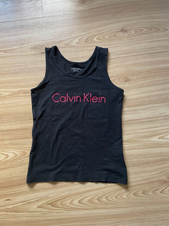 Calvin Klein Top Shirt Gr. 146/152 in Neuenrade