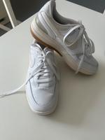 Nike Sneaker Damen Gr. 41 weiß Creme gut erhalten Niedersachsen - Nordstemmen Vorschau