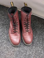 Dr. Martens in Rot-Schwarz Nordrhein-Westfalen - Neuss Vorschau