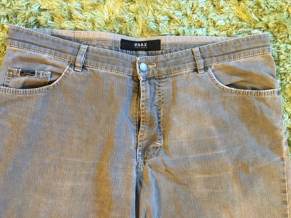 Brax Hose Set 3 Stück Jeans beige, grau, schwarz Gr.XXL in Ostseebad Binz