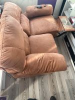 Doppelsitzer Couch mit Elektrischer liegefunktion Hessen - Bruchköbel Vorschau