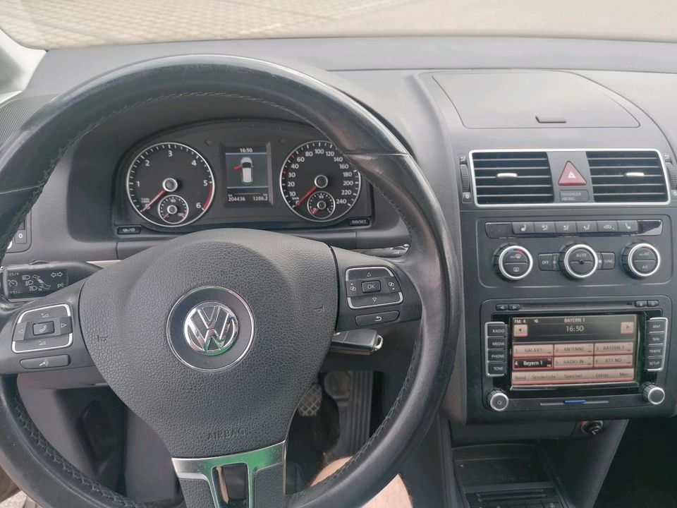 VW Touran 7 Sitzer 2.0 TDI - Top Zustand in Augsburg