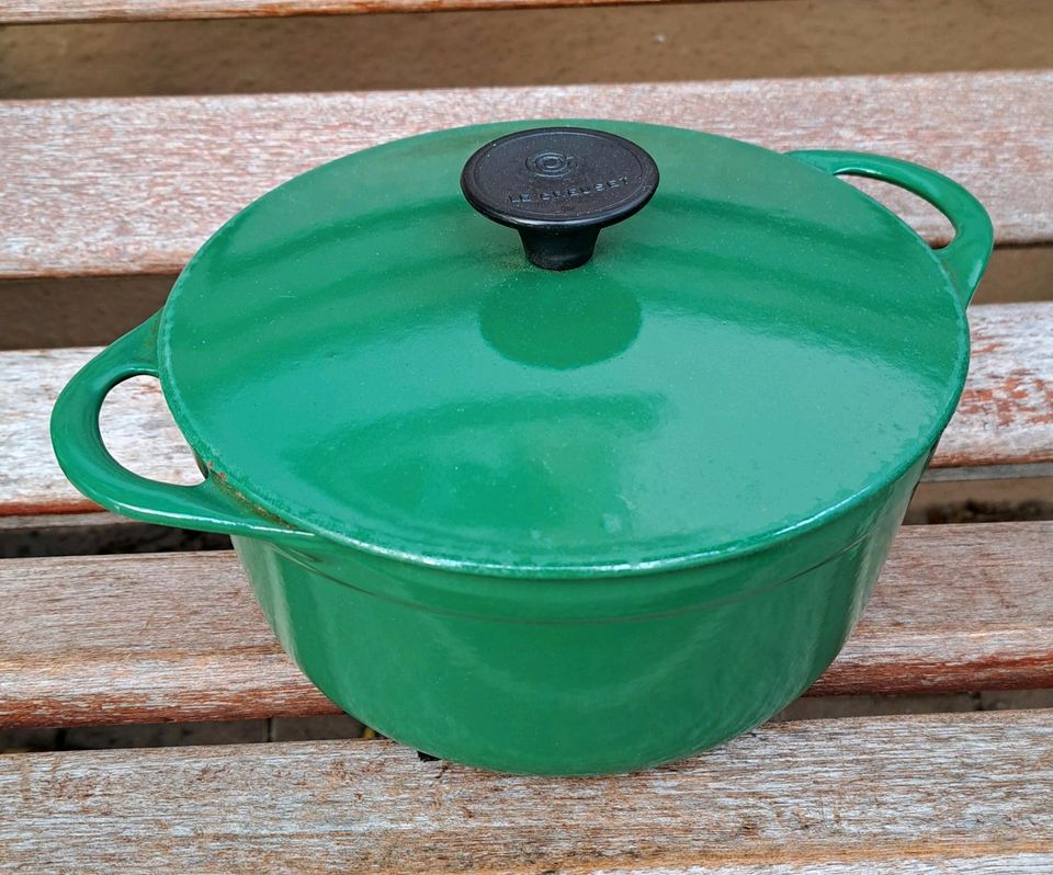 LE CREUSET Cousances Gusseisen Bräter Topf 18cm 1,8L smaragdgrün in Hochborn