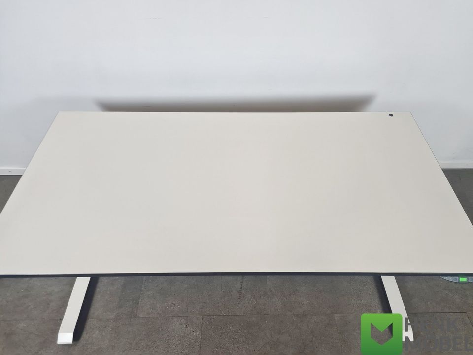 Sedus Schreibtisch elektrisch höhenverstellbar 160 x 80 cm weiss in Düsseldorf