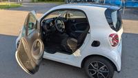 Smart EQ 22KW Winterpaket CarPlay Rückfahr-Kamera Hamburg-Nord - Hamburg Ohlsdorf Vorschau