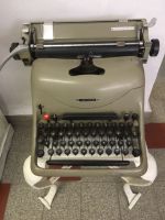 Schreibmaschine alt "Lexicon 80" von Olivetti. Nordrhein-Westfalen - Hürth Vorschau