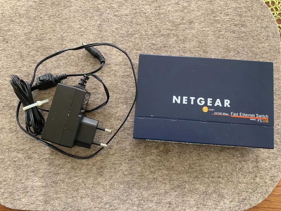Netgear FS108, Fast Ethernet Switch, 8 Ports in Schwabhausen