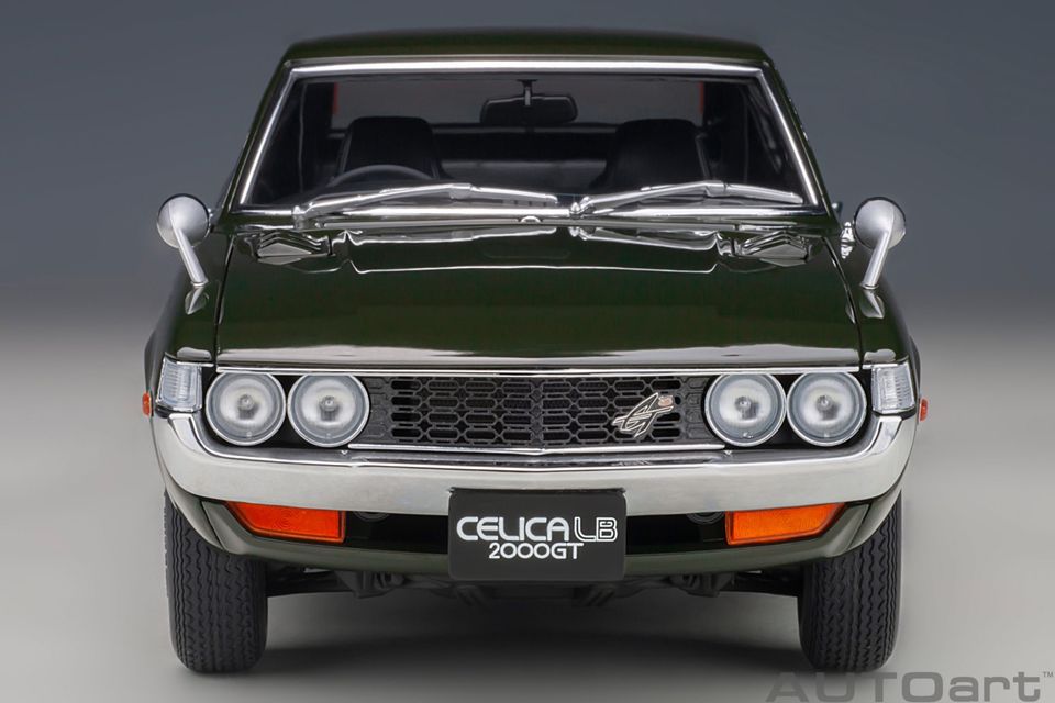 1:18 AUTOart Toyota Celica Liftback grün 1973 in Waiblingen