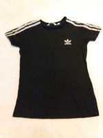 Adidas shirt schwarz mit silber streifen gr. 40 Top Zustand Sachsen-Anhalt - Bad Schmiedeberg Vorschau