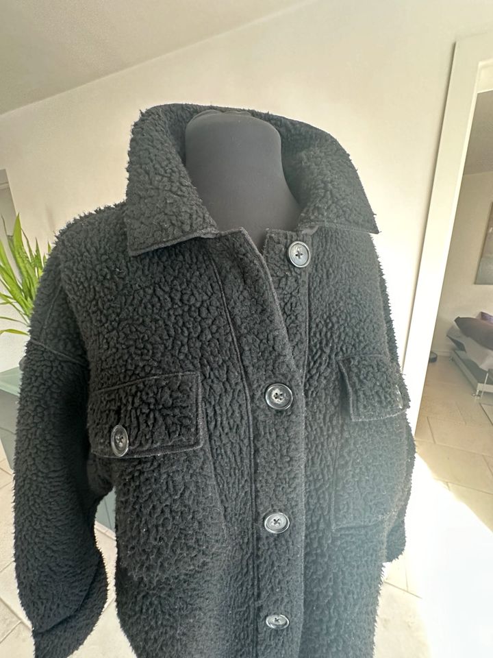 Mrs HUGS breuninger Exquisit Fake Fur Jacke Gr. L in Herrenberg