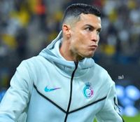 Al Nassr Nike Tech Anzug (Jacke) - Cristiano Ronaldo NEU! München - Pasing-Obermenzing Vorschau