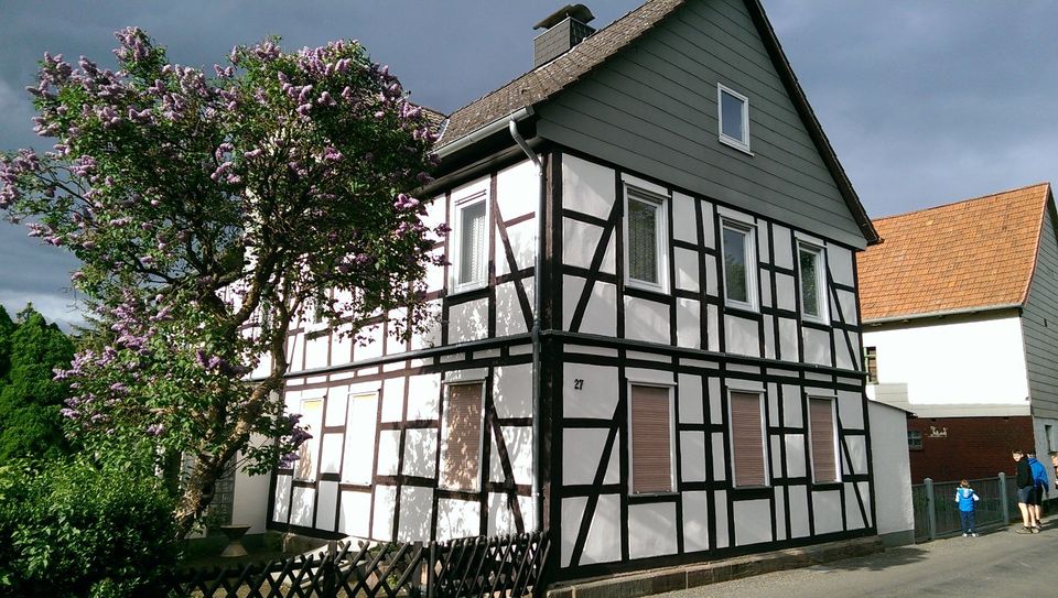 Wohnhaus mit Apartment, Garten u. Garage zu vermieten,OT Albungen in Eschwege