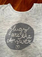 FIT-Z T-Shirt "Hugs are the answer" Gr. 176/182 TOP WIE NEU Niedersachsen - Hemmingen Vorschau