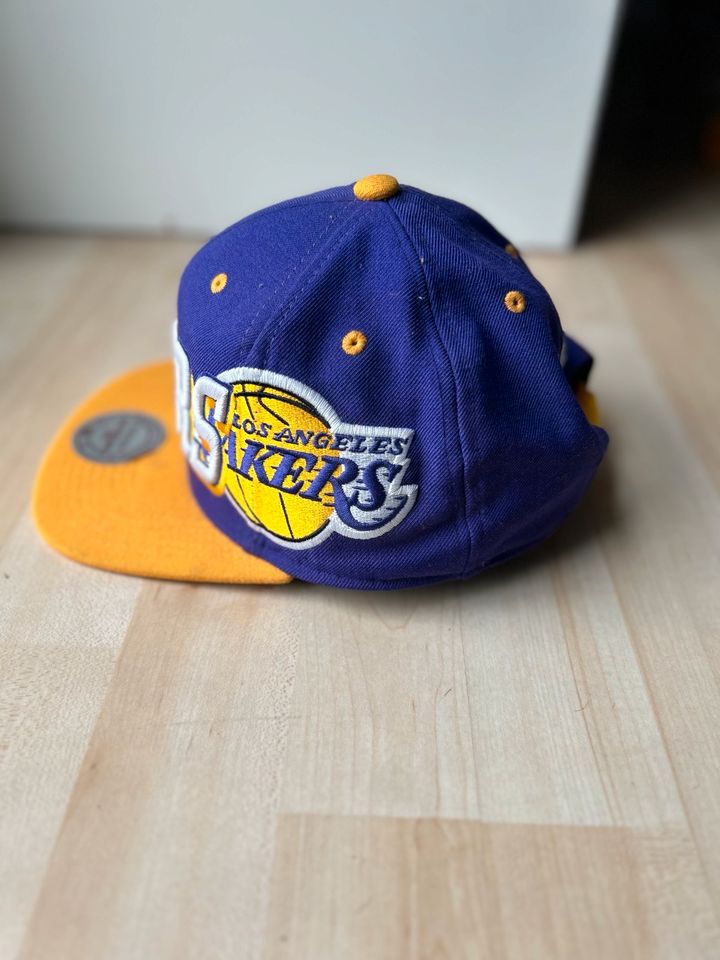 La Lakers Kappe Lila/ Gelb in Herzogenrath