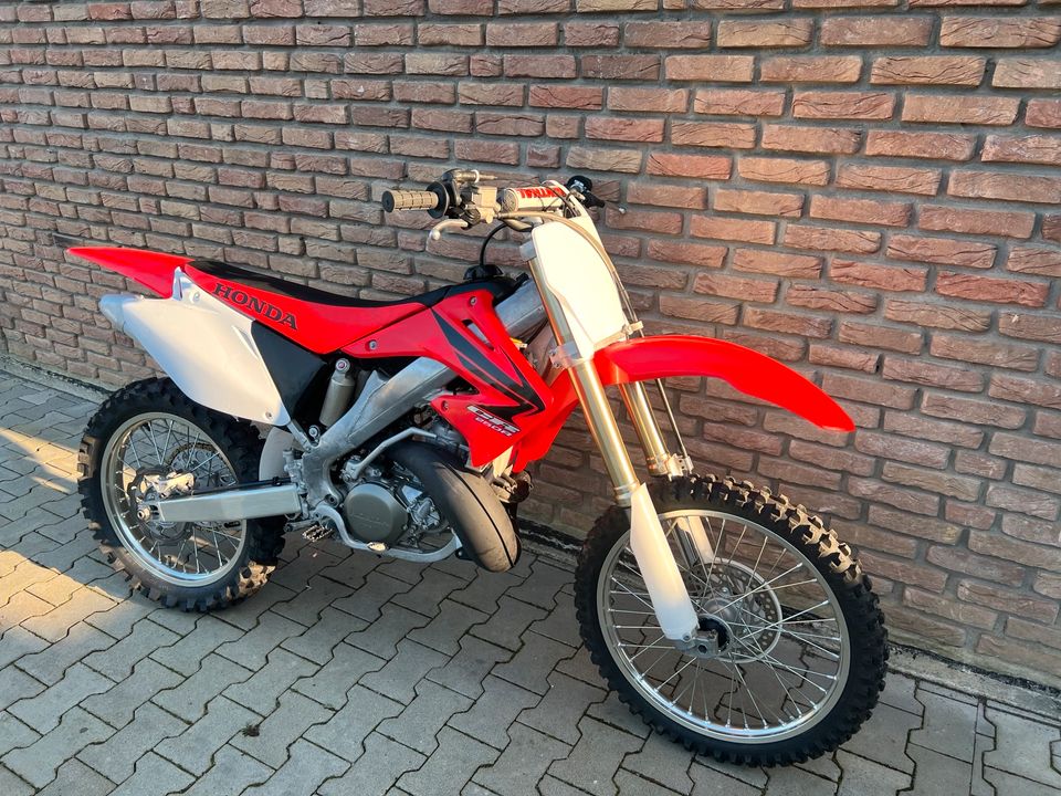 Honda Cr 250 Enduro cross Brief Zulassung 38kw Eintragung tüv crf in Paderborn