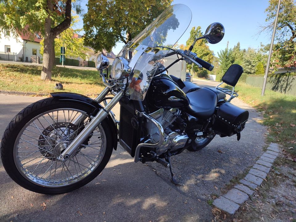 Honda Shadow 750 cm/ EZ 10.2013/ 34 KW/ 44336 km/ Unfallfrei in Augsburg