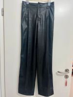 Zara Leder Hose Lederhose weit wide leg Schlaghose weites Bein xs Nürnberg (Mittelfr) - Südstadt Vorschau