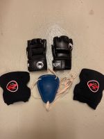 Venum MMA Handschuhe plus Knieschützer und Tiefschutz München - Schwabing-West Vorschau