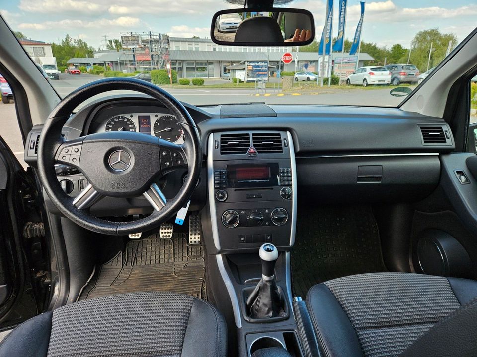 Mercedes-Benz B -Klasse B 170 TÜV NEU in Kretzschau