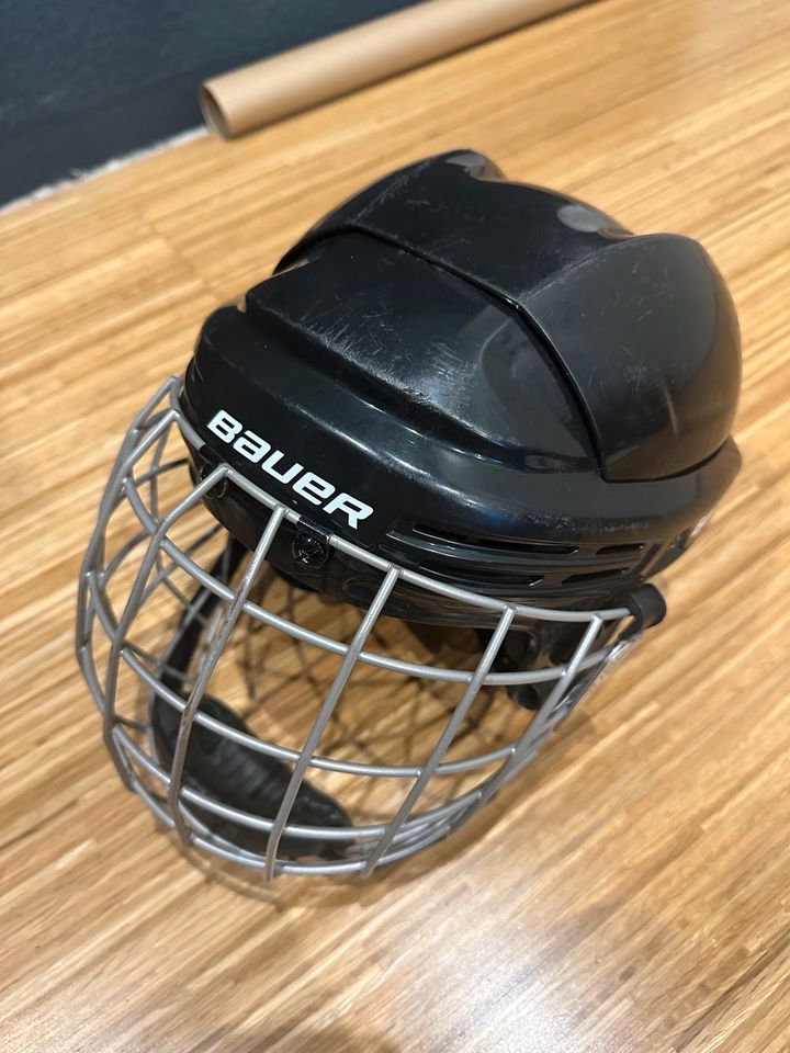 Hockey Bauer Helm in Krefeld