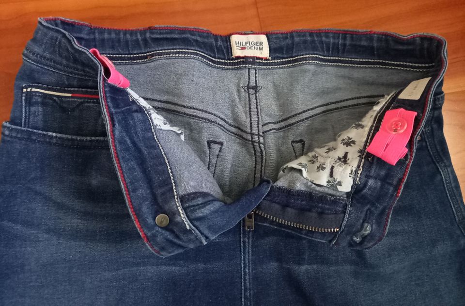 NEUwertiger Hilfiger Jeansrock Gr 176 nur 15€! in Güglingen