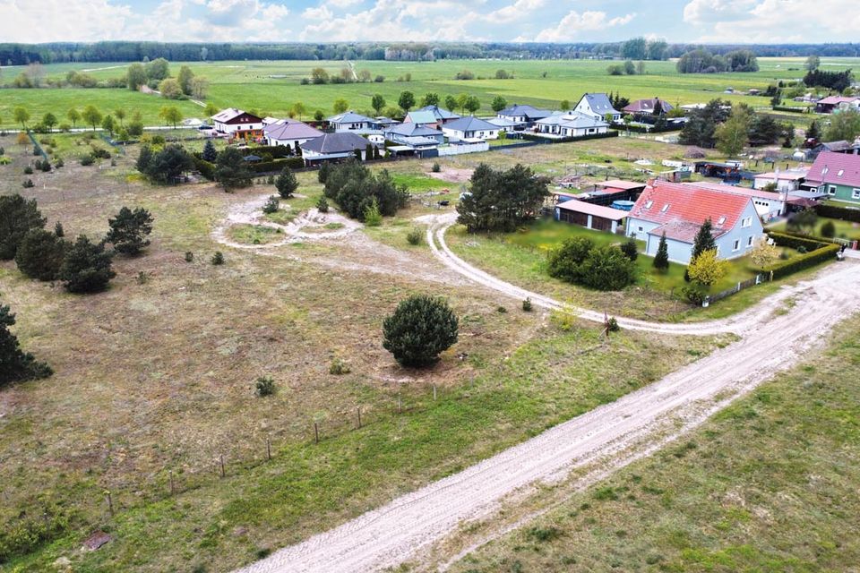 Kleine Landwirtschaftsfläche - angrenzend Wohnbebauung in Nennhausen