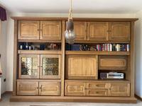 Wohnzimmerschrank mit Licht, Massivholz, dunkelbraun, Wohnwand Nordrhein-Westfalen - Wesel Vorschau
