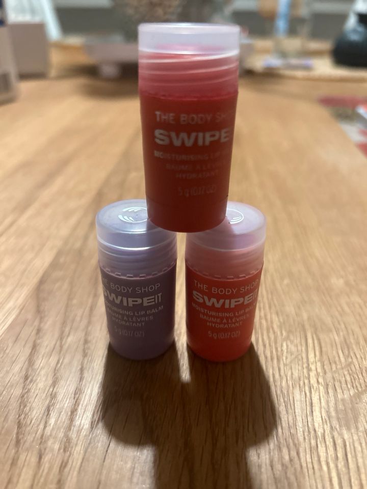 Body Shop pflegender lip balm Lippenstift 3 Farben swipe it in Essen