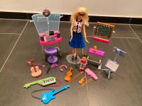 Barbie Musiklehrerin und DJ Stand und viele Zubehör Nordrhein-Westfalen - Odenthal Vorschau