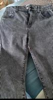 Pull & Bear Jeans sehr schmal gestreift, Jeansgröße 30, neu Duisburg - Duisburg-Süd Vorschau