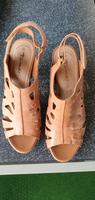 Tamaris Sandalen mit Absatz Echt Leder Gr 39  10 Euro Bayern - Marktheidenfeld Vorschau