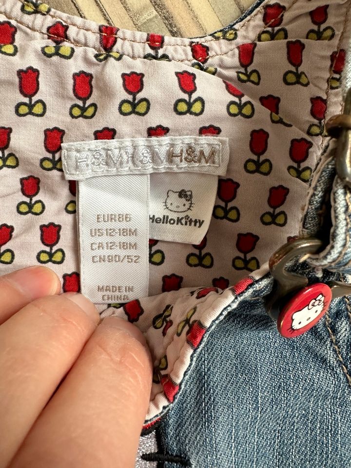 Latzkleid Jeans Kleid h&m Hello Kitty Gr. 86 in Aurachtal