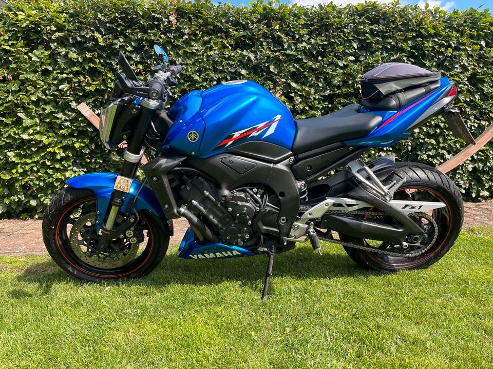 Yamaha FZ1 in Ringe