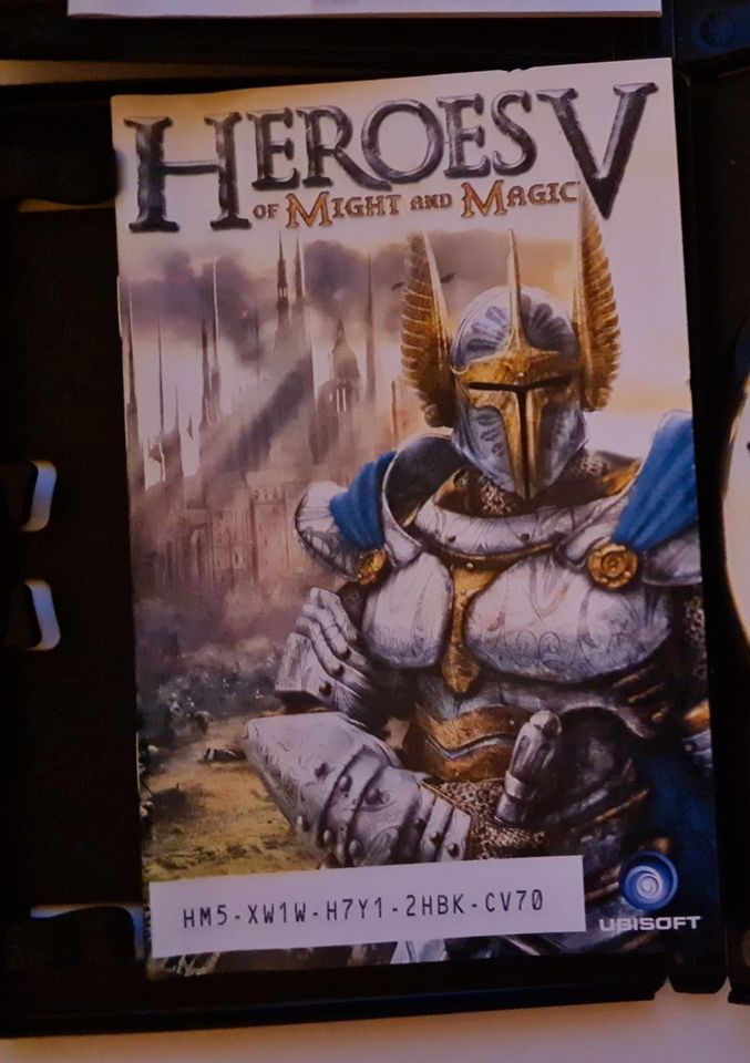 Heroes of might and magic V mit Erweiterung in Halle